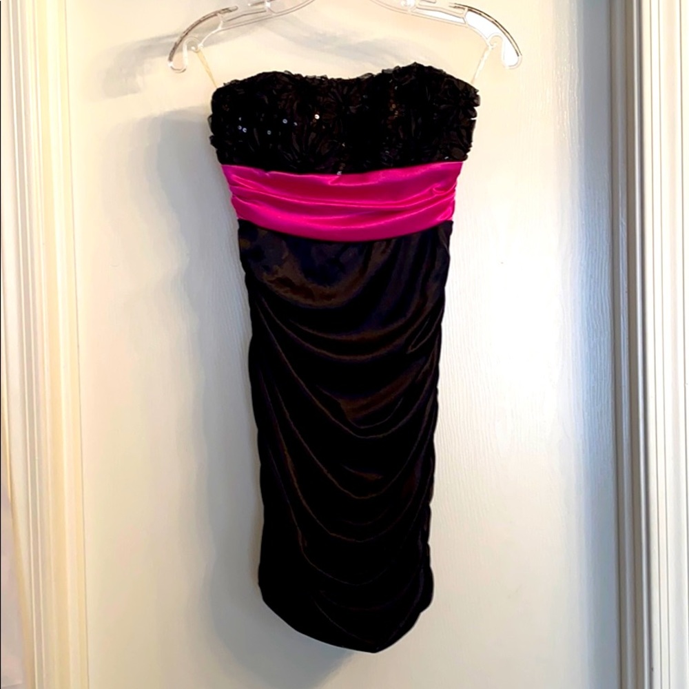 Small strapless dress